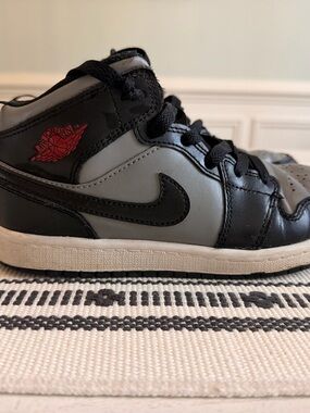 Jordan Kids' Mid-Top Sneakers - Black/Grey with Red Logo